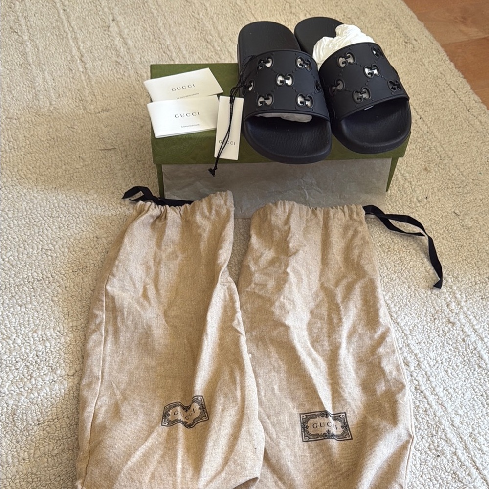 Gucci Black Leather Slide Sandals